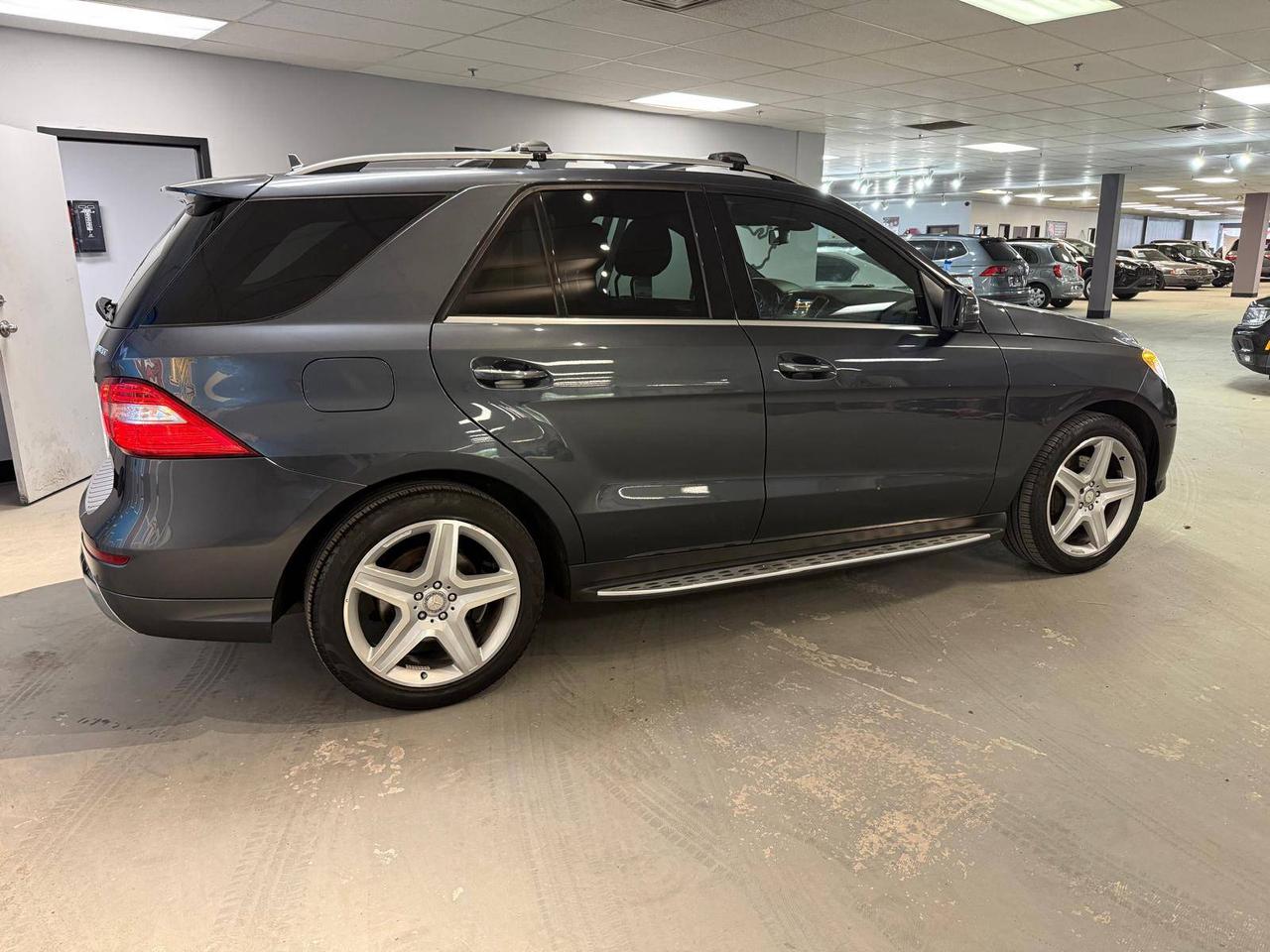 2015 Mercedes-Benz ML-Class 4MATIC 4dr ML 350 BlueTEC Photo3