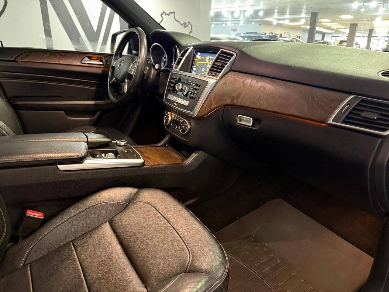 2015 Mercedes-Benz ML-Class 4MATIC 4dr ML 350 BlueTEC Photo
