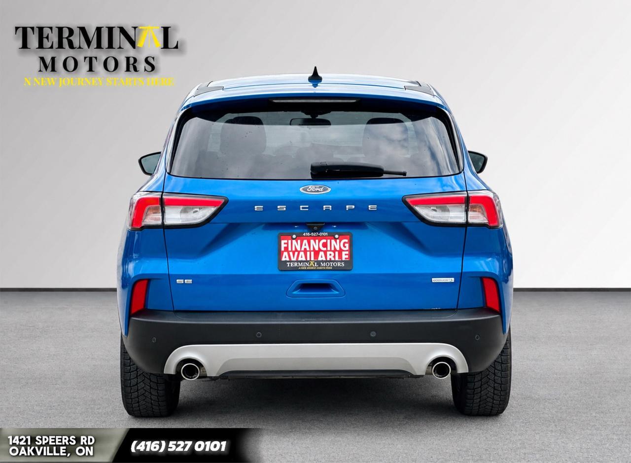 2020 Ford Escape SE Photo3