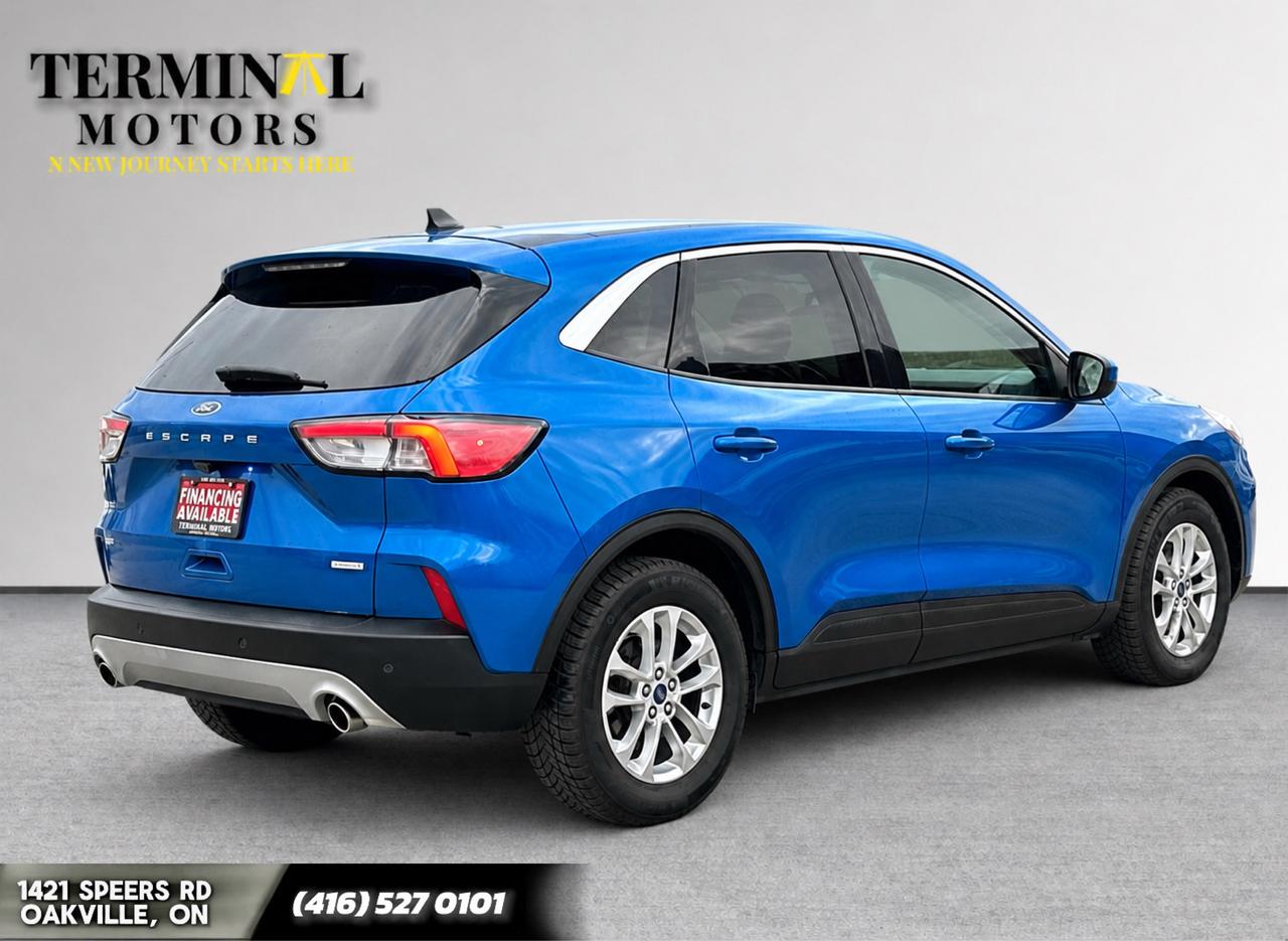 2020 Ford Escape SE Photo