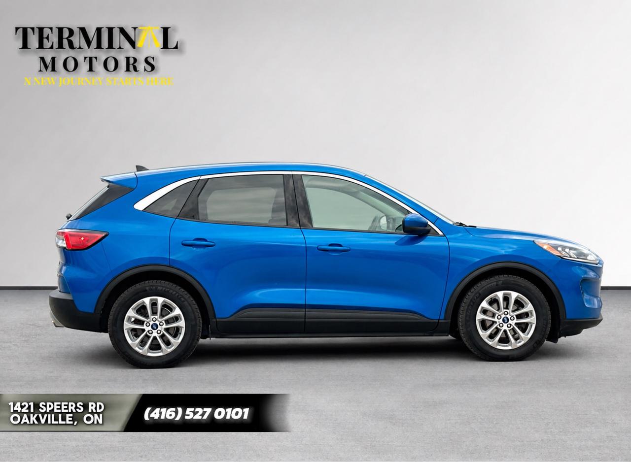 2020 Ford Escape SE Photo