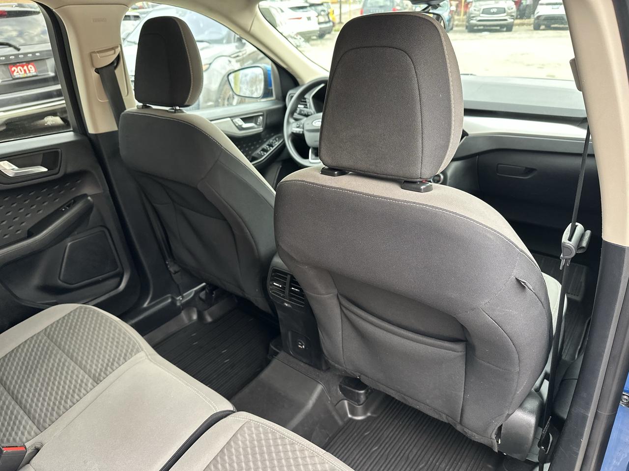 2020 Ford Escape SE Photo