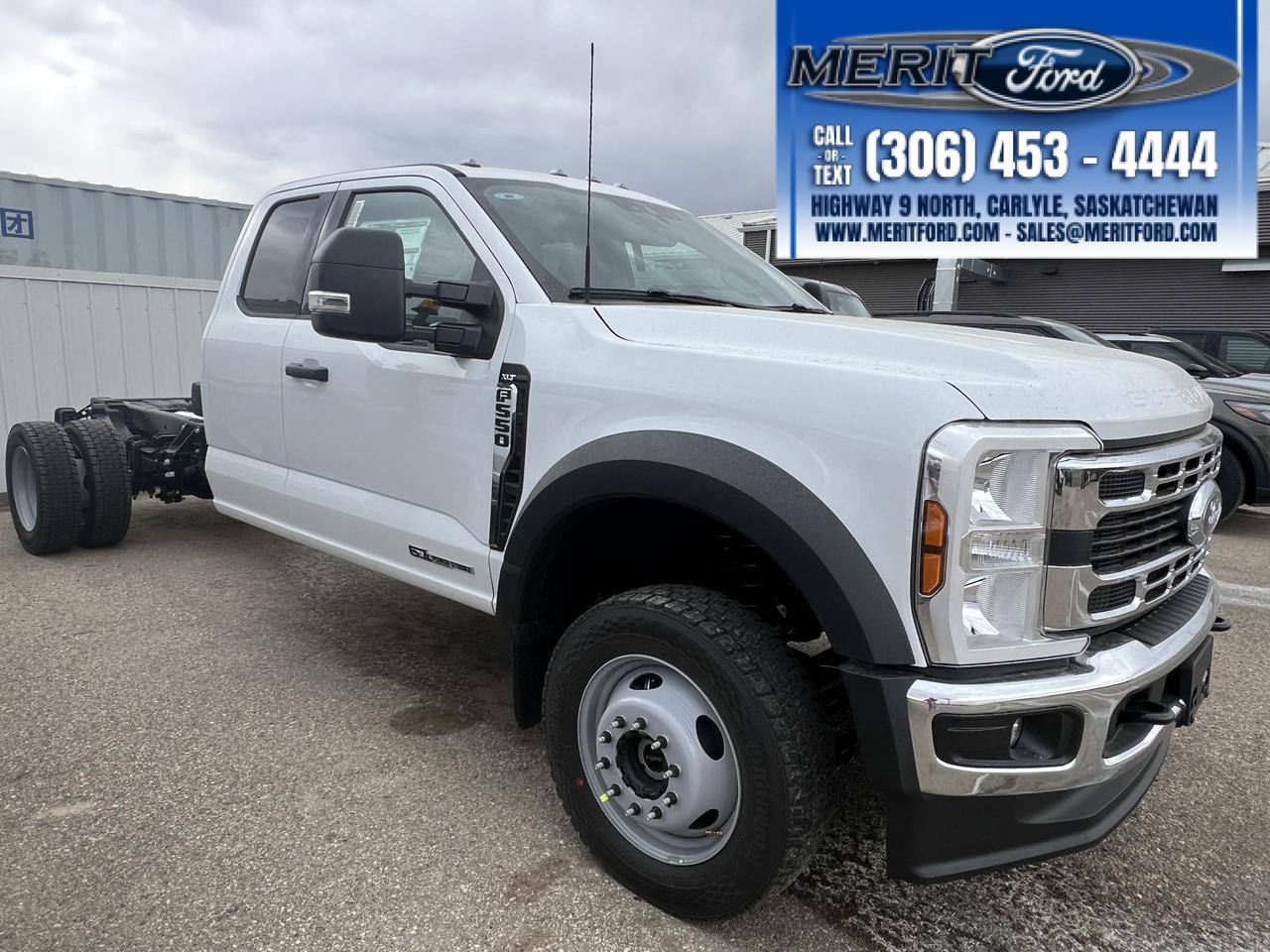 2026 Ford F-550 Super Duty DRW XL Photo2