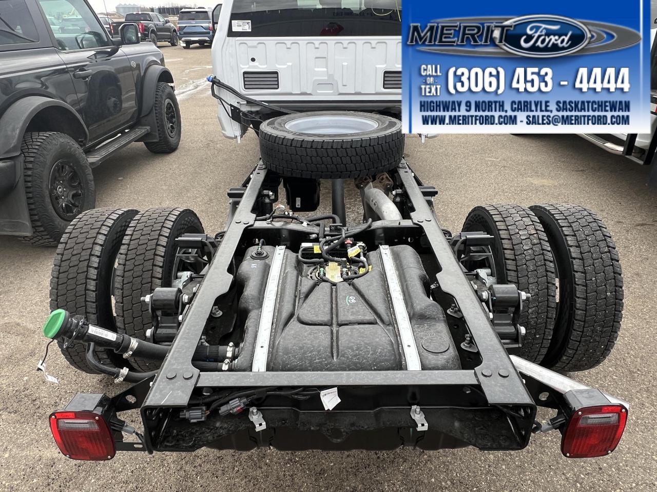 2026 Ford F-550 Super Duty DRW XL Photo3