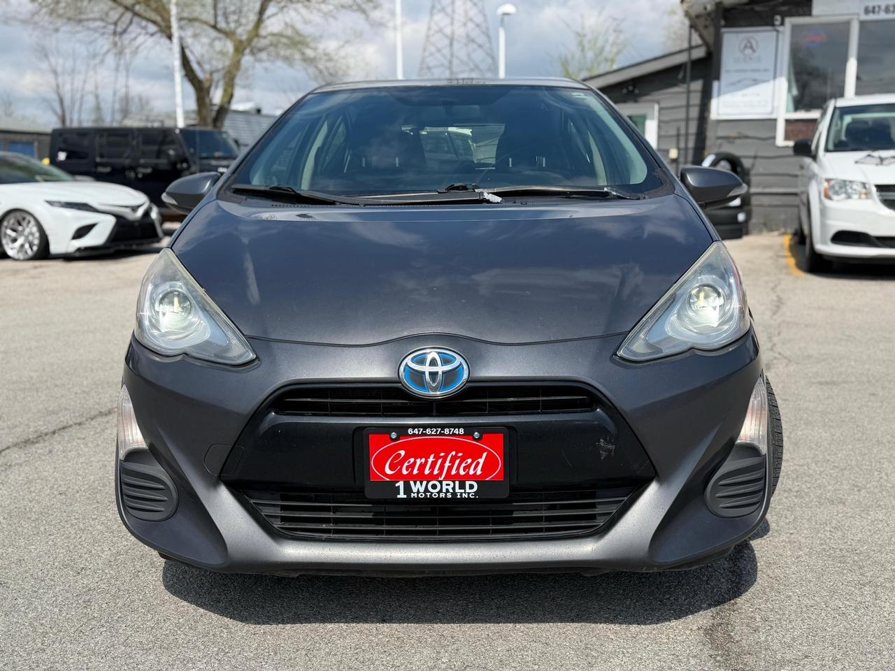 2016 Toyota Prius c Technology Photo