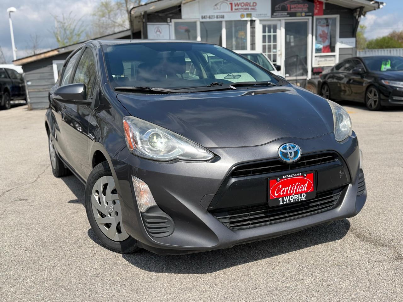 2016 Toyota Prius c Technology Photo