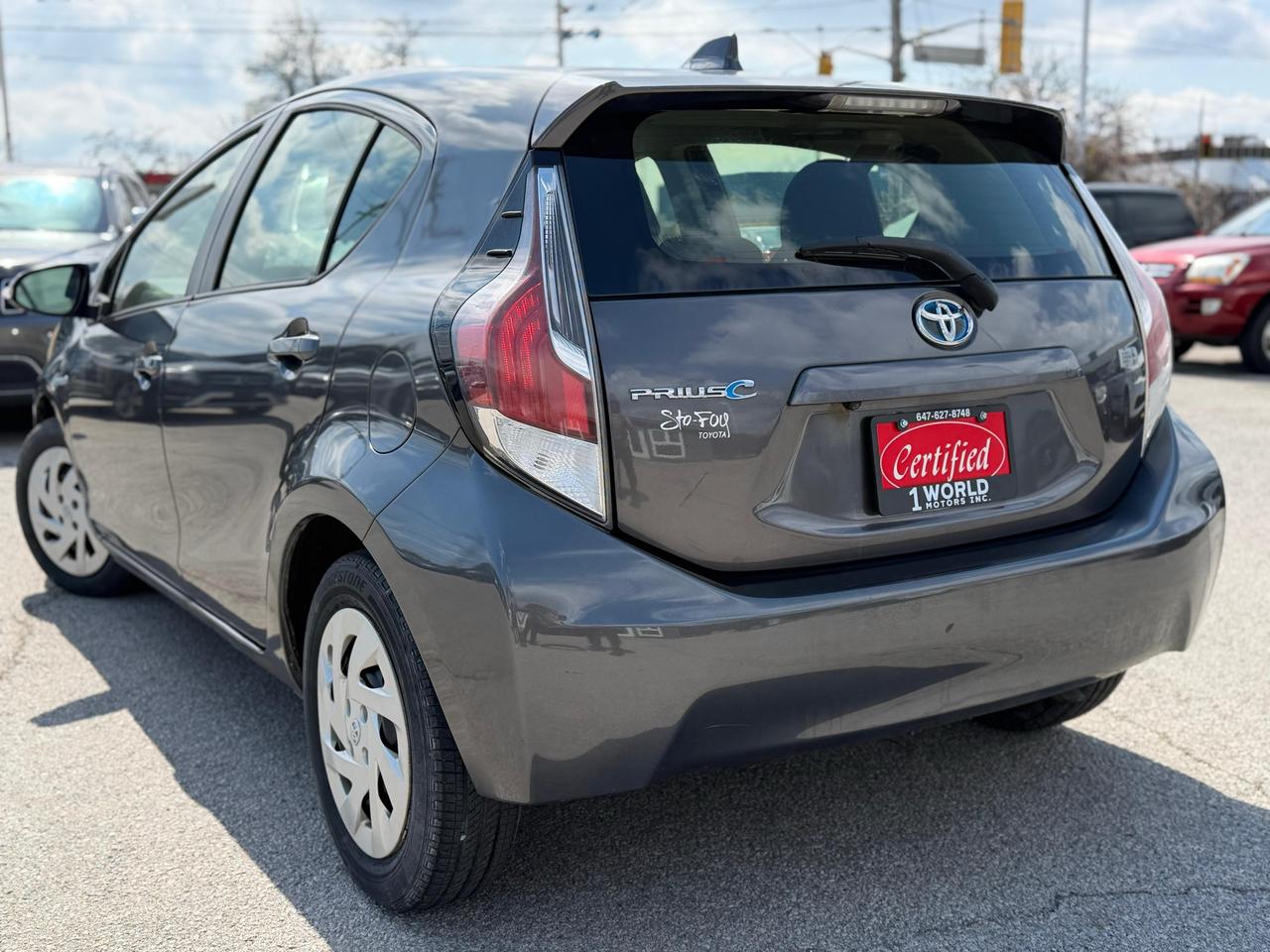 2016 Toyota Prius c Technology Photo