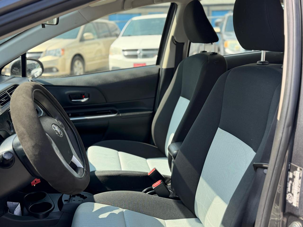 2016 Toyota Prius c Technology Photo