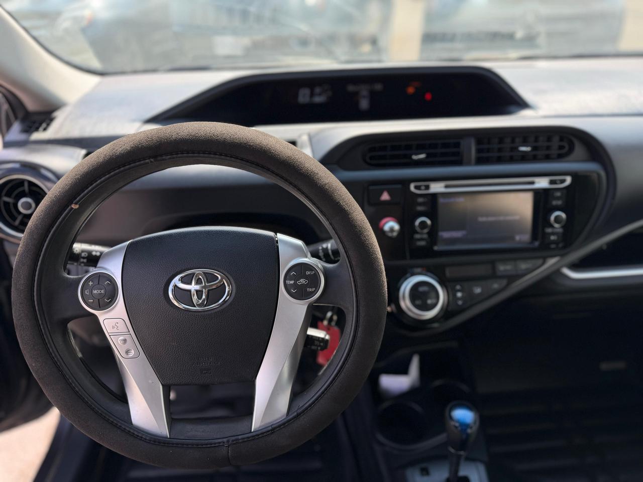 2016 Toyota Prius c Technology Photo