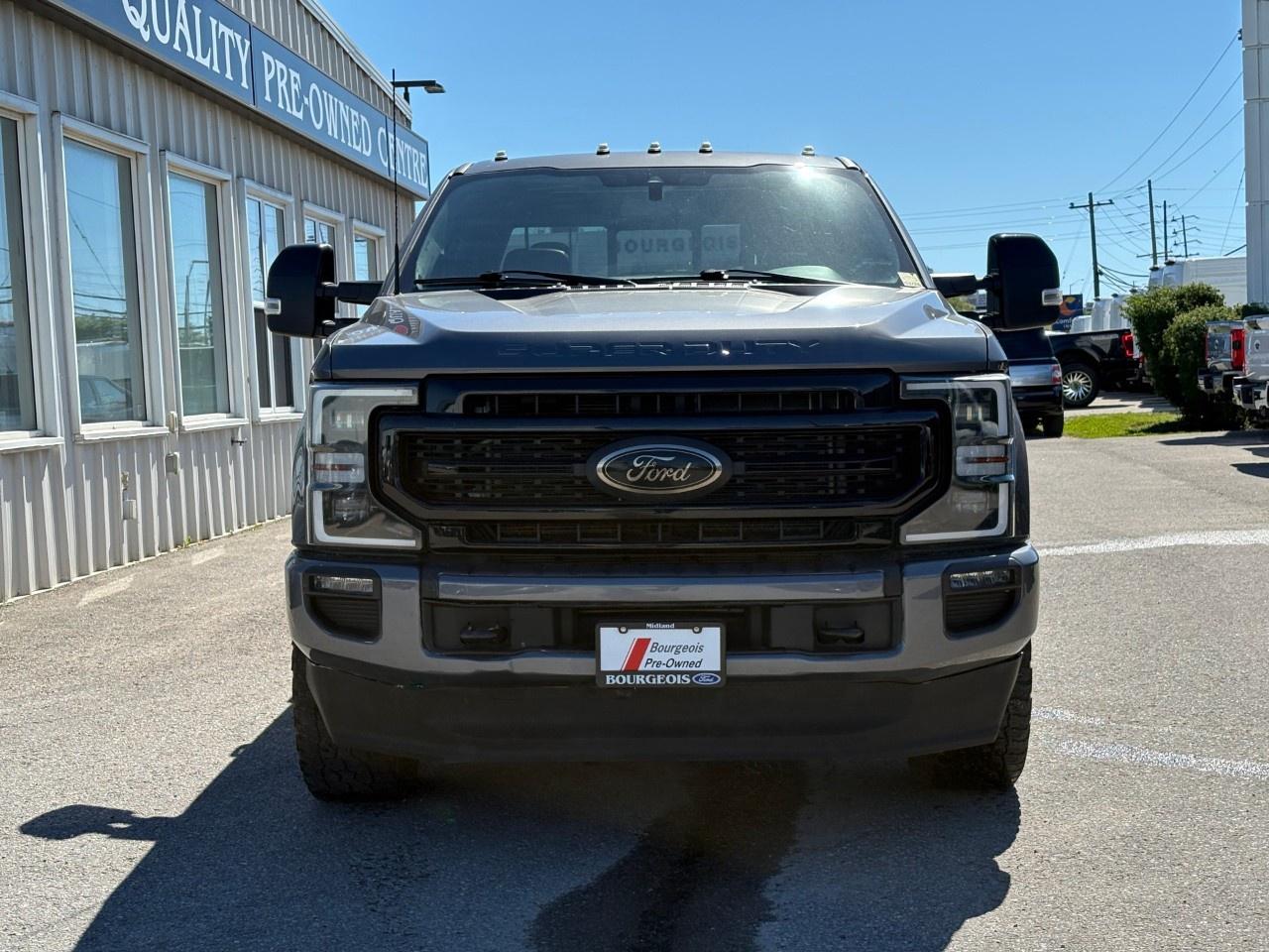 2022 Ford F-350 Super Duty SRW LARIAT 4WD CREW CAB 8' BOX Photo