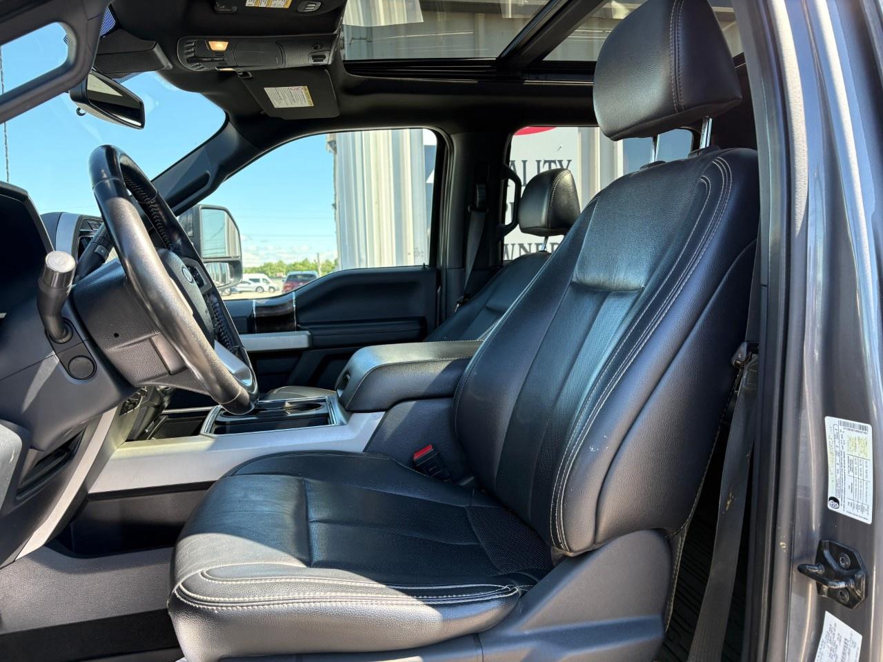 2022 Ford F-350 Super Duty SRW LARIAT 4WD CREW CAB 8' BOX Photo