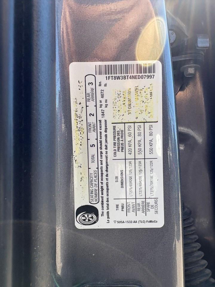 2022 Ford F-350 Super Duty SRW LARIAT 4WD CREW CAB 8' BOX Photo