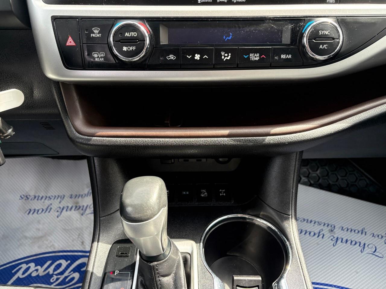 2019 Toyota Highlander Awd Le Photo