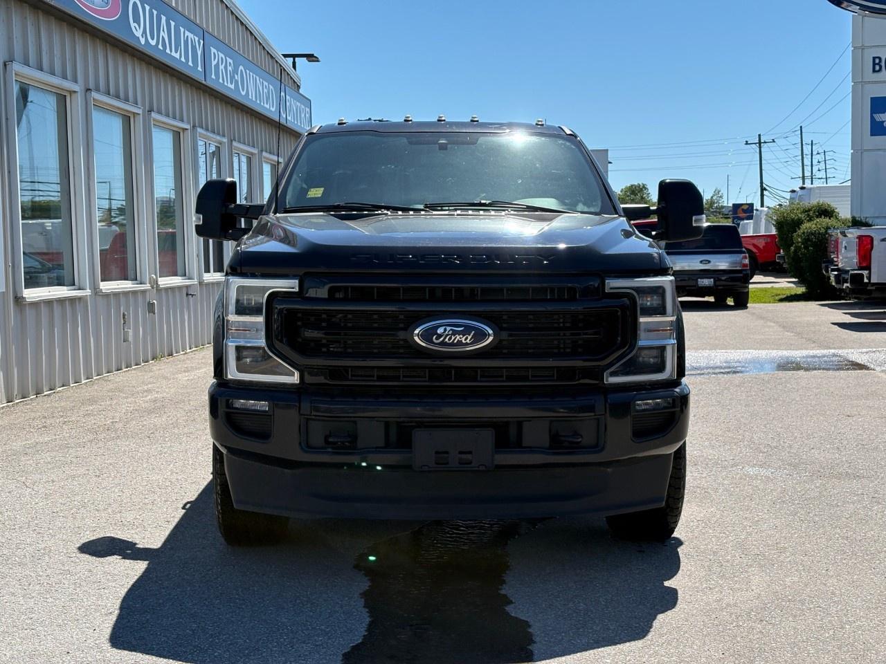 2022 Ford F-350 Super Duty SRW LARIAT 4WD SuperCab 6.75' Box Photo2