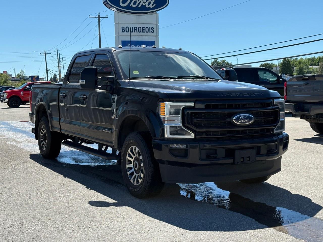 2022 Ford F-350 Super Duty SRW LARIAT 4WD SuperCab 6.75' Box Photo3