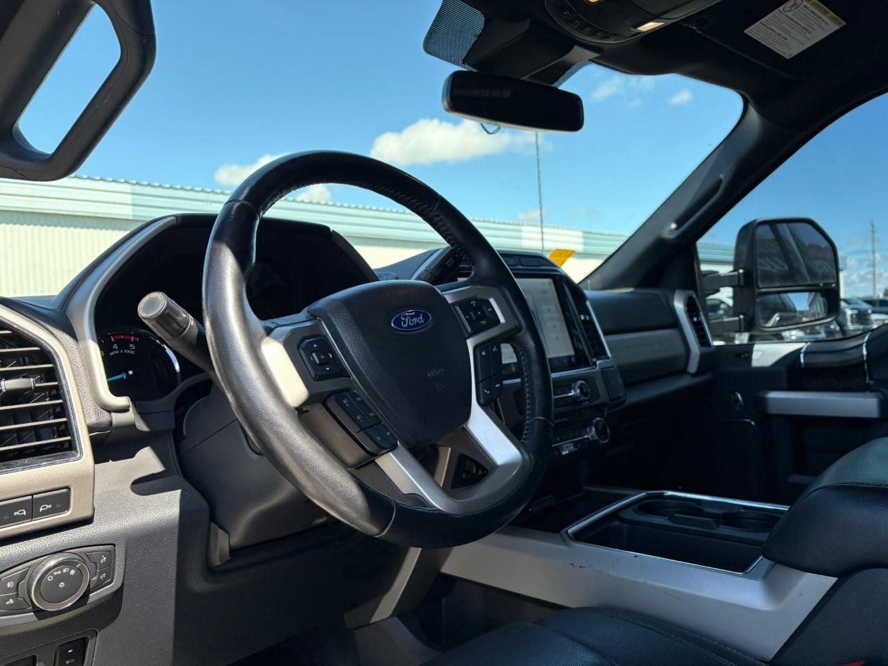 2022 Ford F-350 Super Duty SRW LARIAT 4WD SuperCab 6.75' Box Photo
