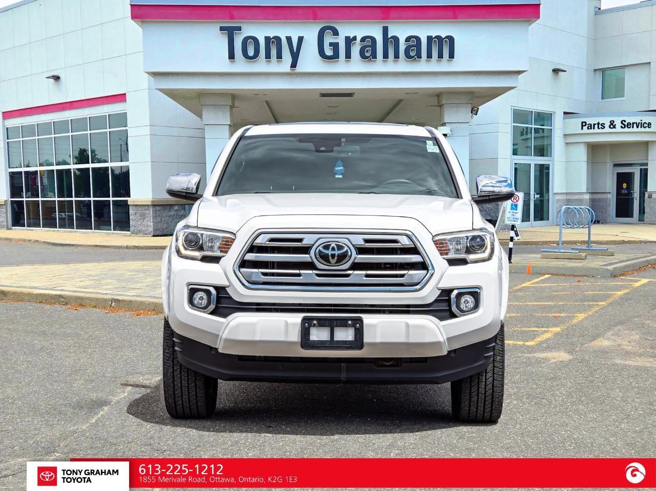 2018 Toyota Tacoma LIMITED Photo