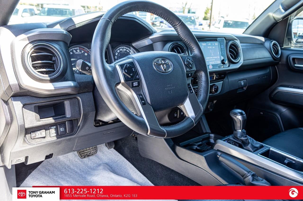 2018 Toyota Tacoma LIMITED Photo