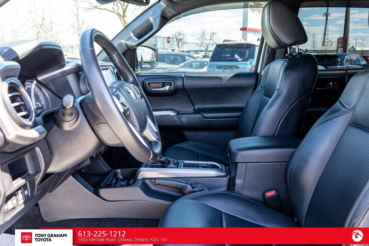 2018 Toyota Tacoma LIMITED Photo