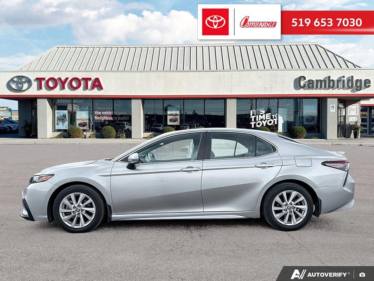 2023 Toyota Camry SE Photo2