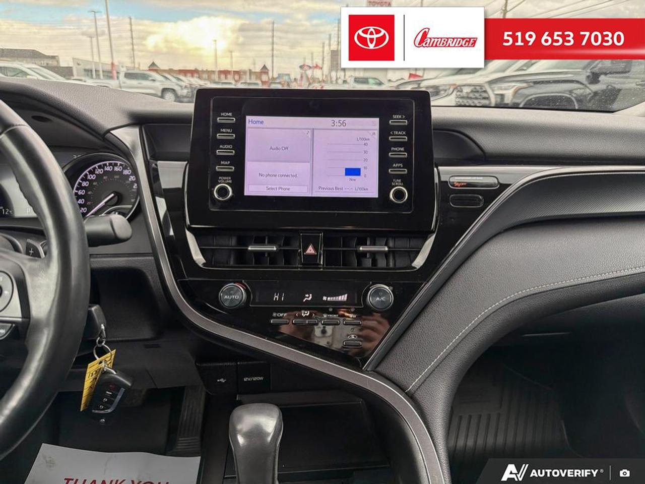 2023 Toyota Camry SE Photo