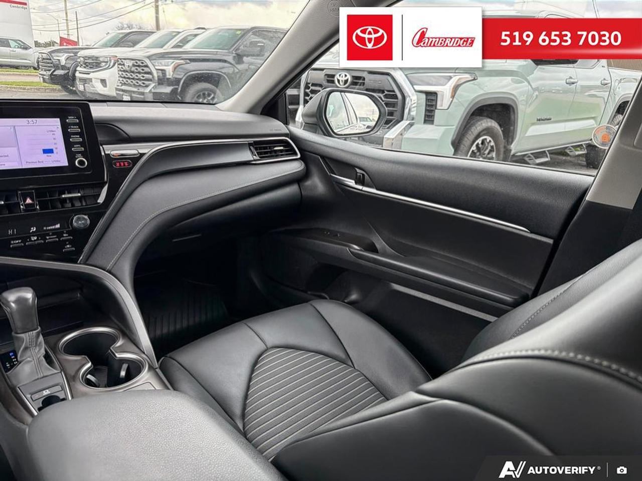 2023 Toyota Camry SE Photo