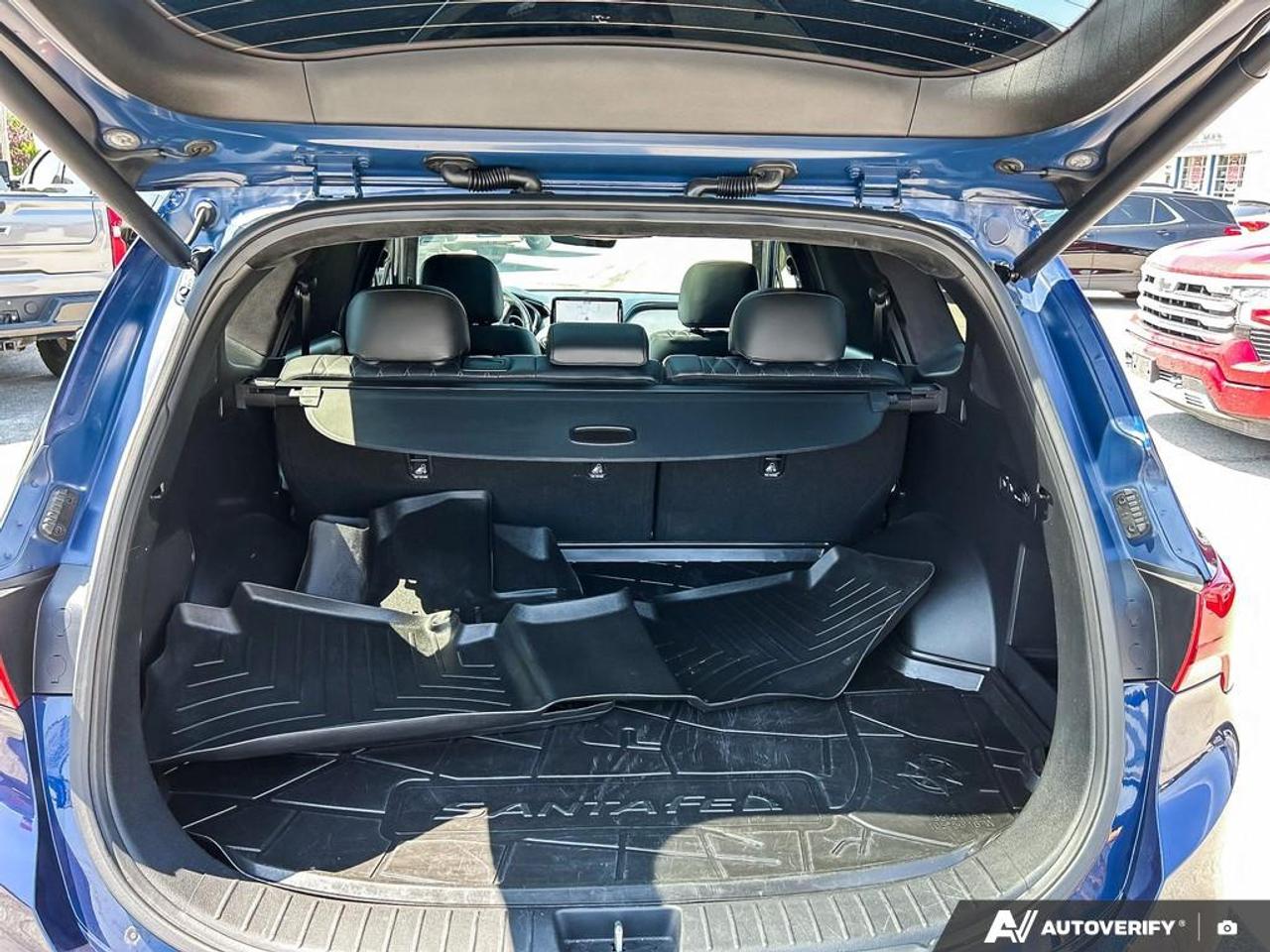 2022 Hyundai Santa Fe Ultimate Calligraphy HEATED & AIRCOOLED SEATS | HEATED STEERING WHEEL | Photo