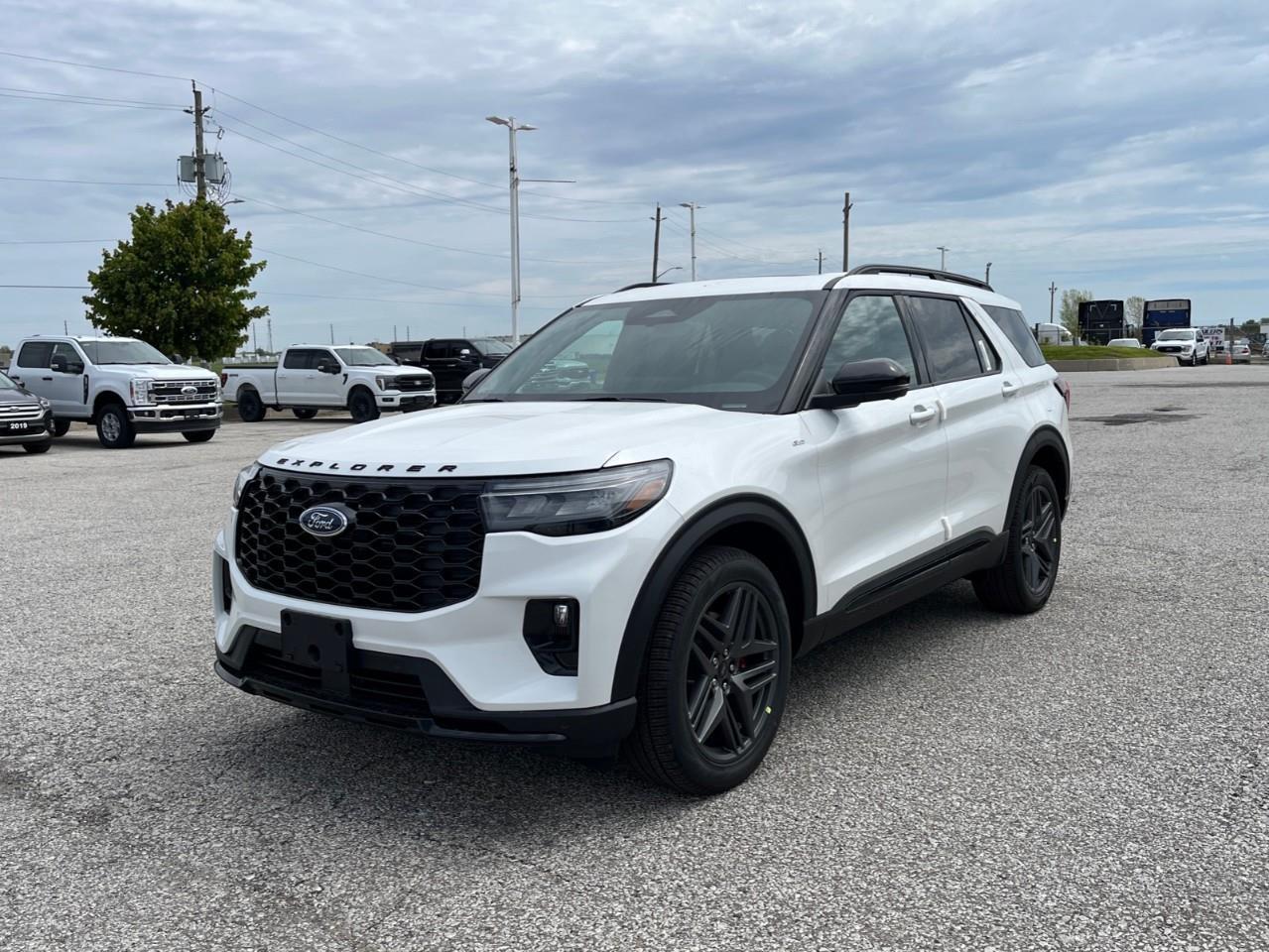 2026 Ford Explorer ST-Line Photo