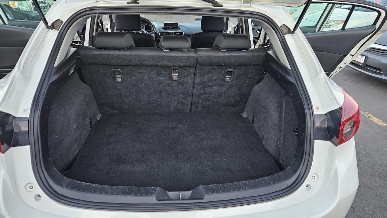 2015 Mazda MAZDA3 GX Photo