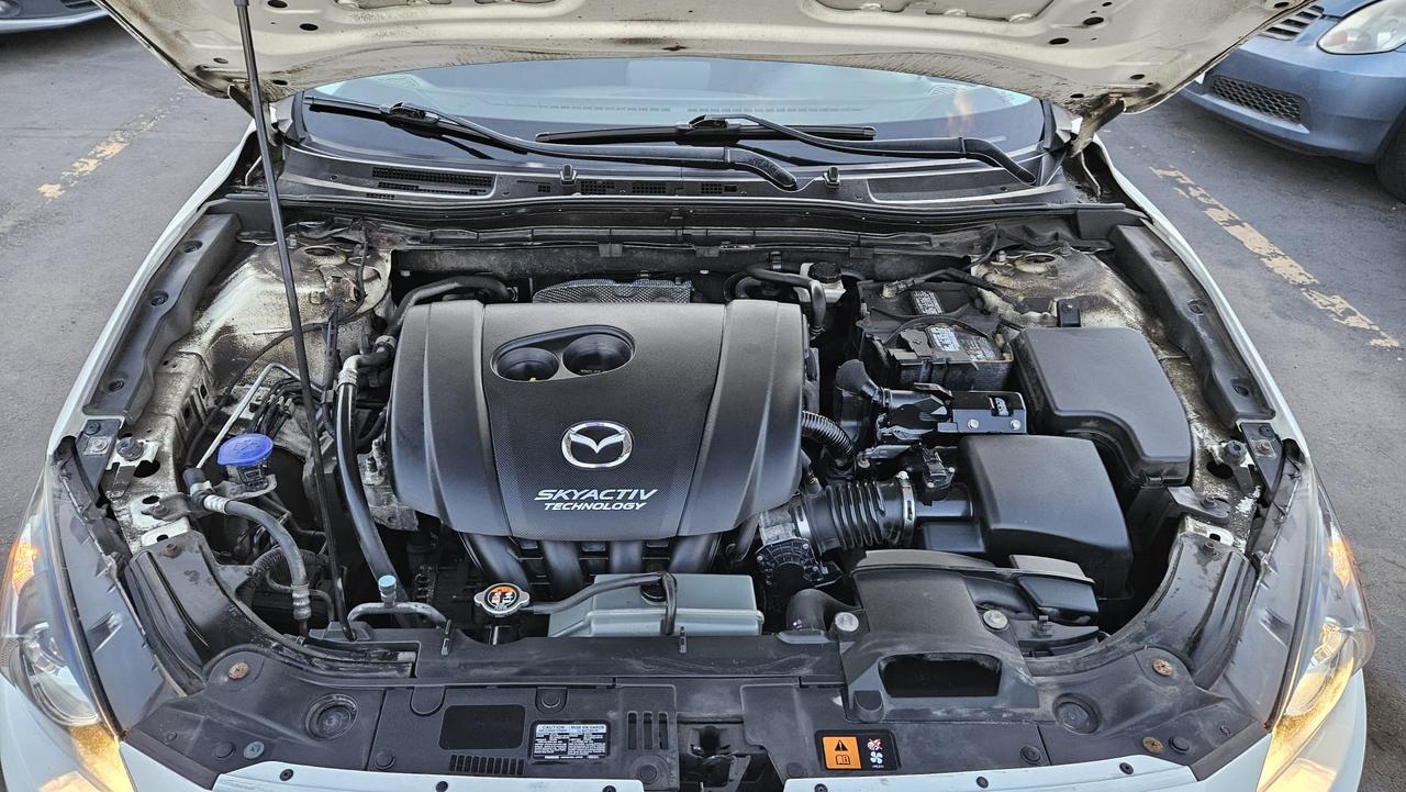 2015 Mazda MAZDA3 GX Photo