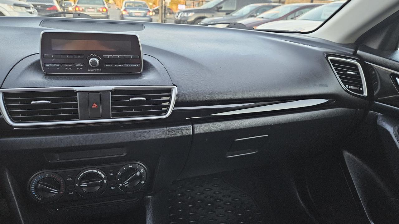 2015 Mazda MAZDA3 GX Photo