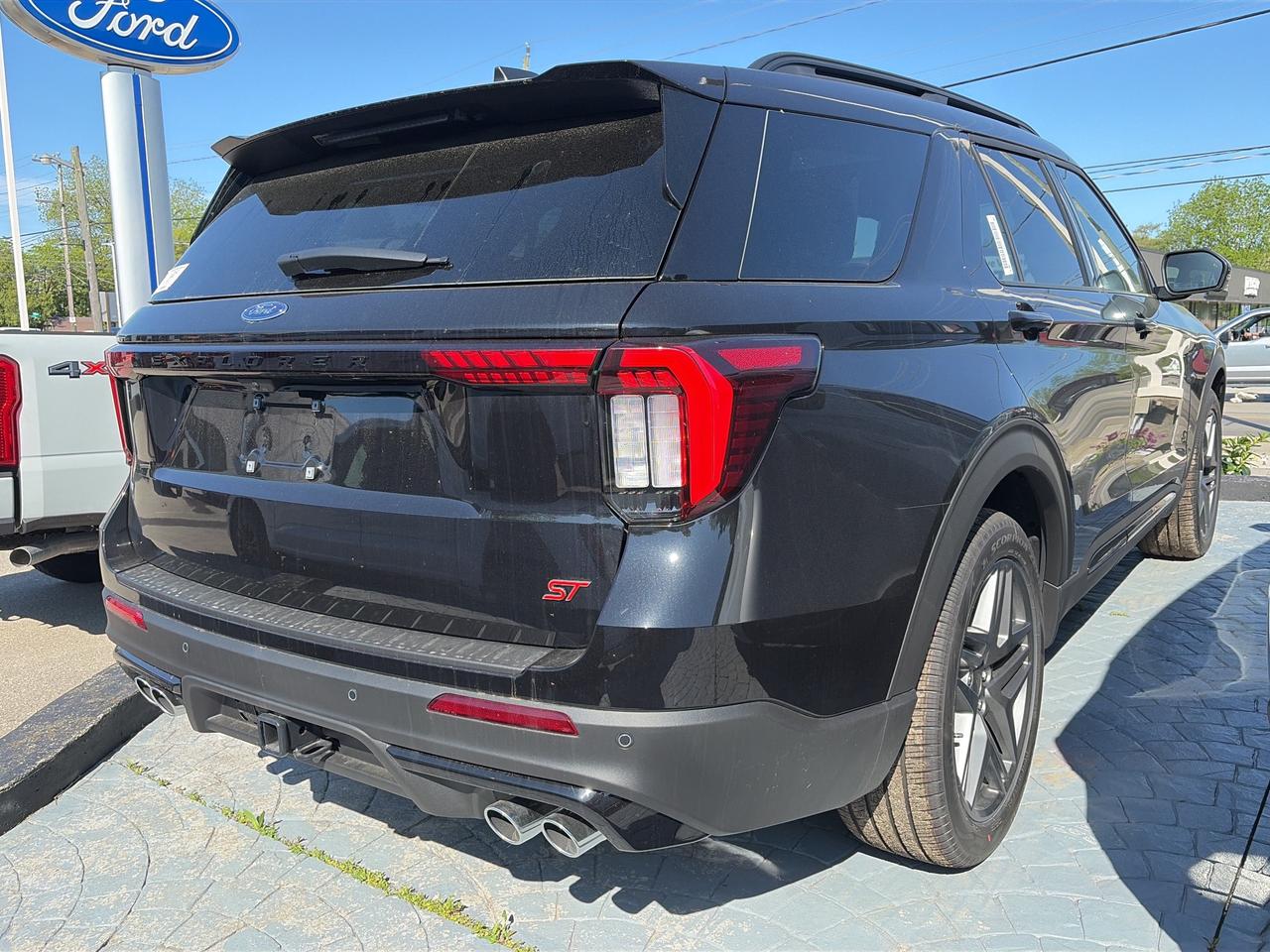2026 Ford Explorer ST 4WD 400A Photo