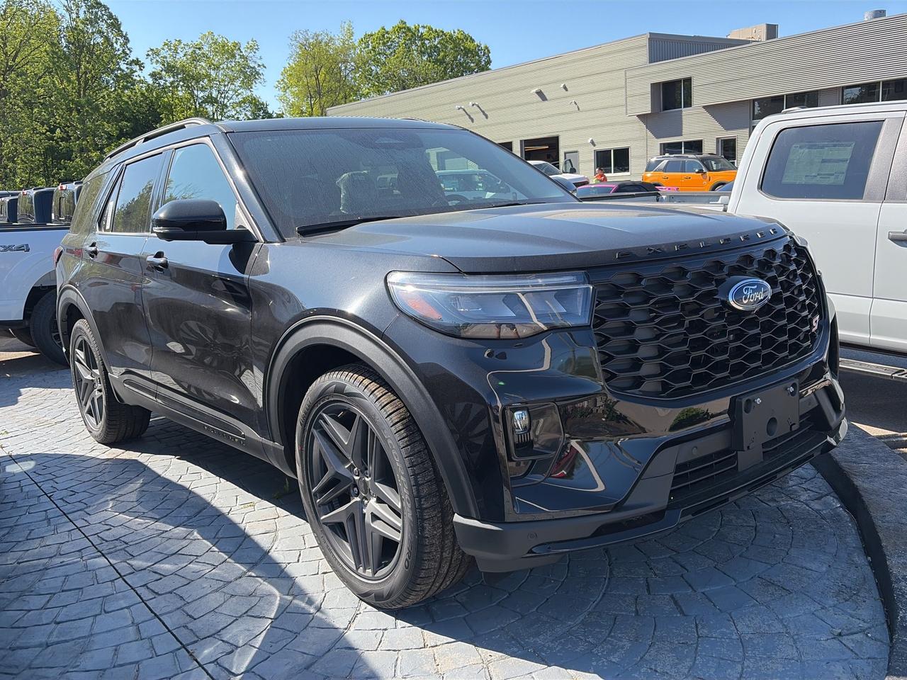 2026 Ford Explorer ST 4WD 400A Photo