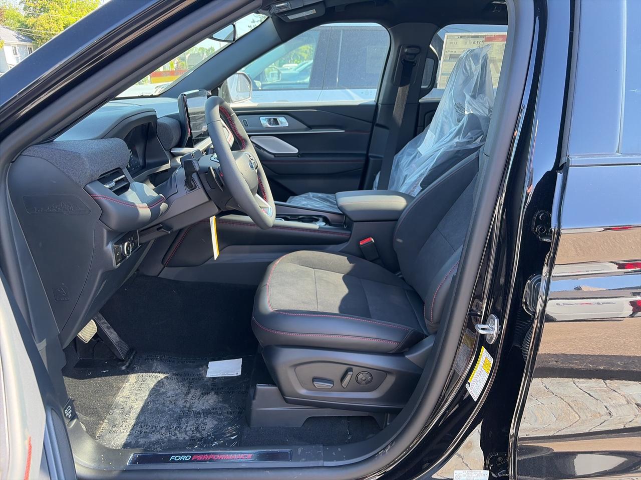 2026 Ford Explorer ST 4WD 400A Photo
