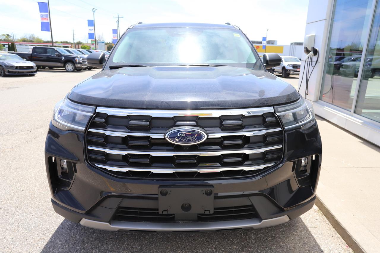 2026 Ford Explorer Active w/200A Pkg 4WD Photo