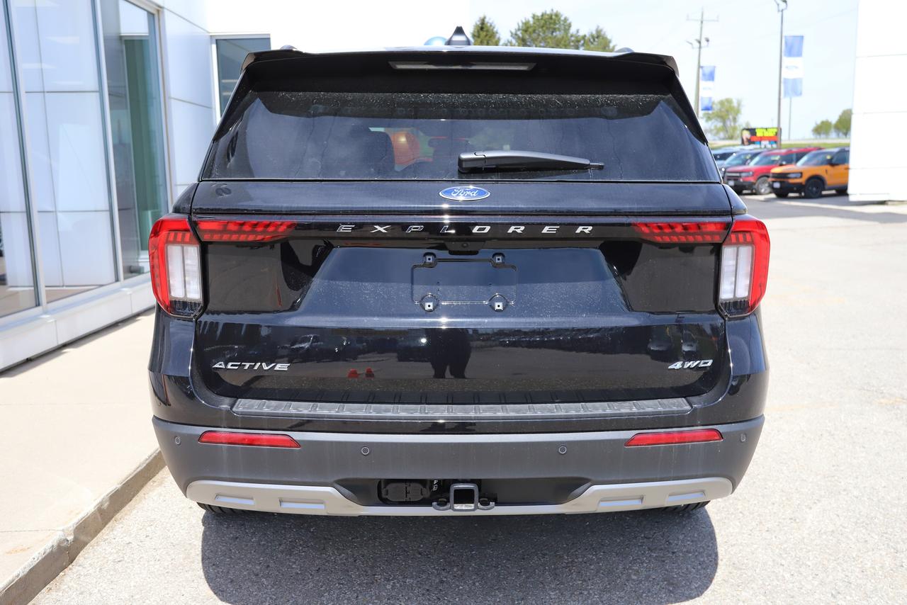 2026 Ford Explorer Active w/200A Pkg 4WD Photo