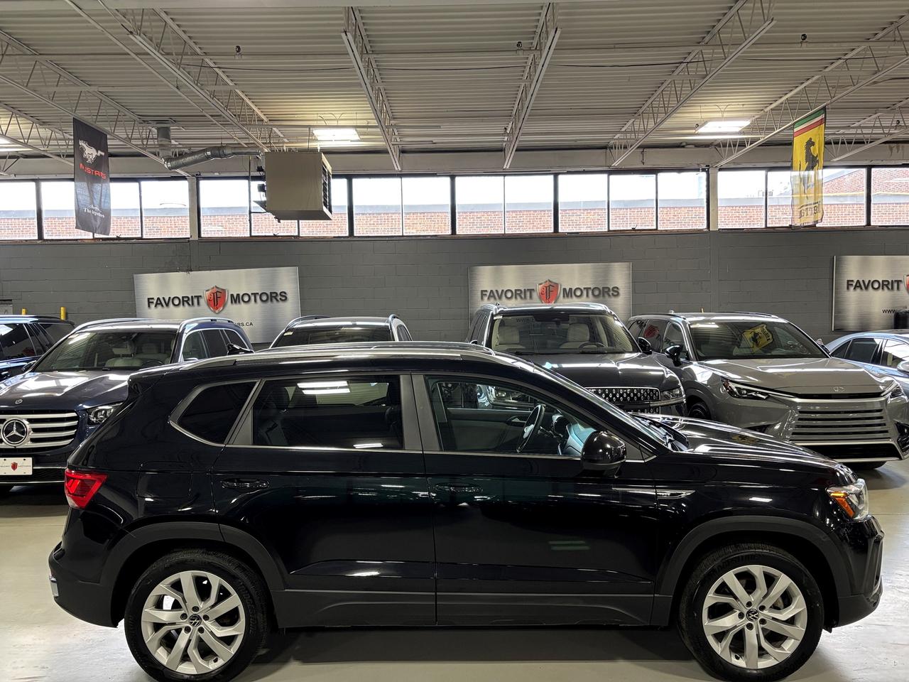 2022 Volkswagen Taos Comfortline|4MOTION|AWD|PANOROOF|BACKUPCAM|LEATHER Photo