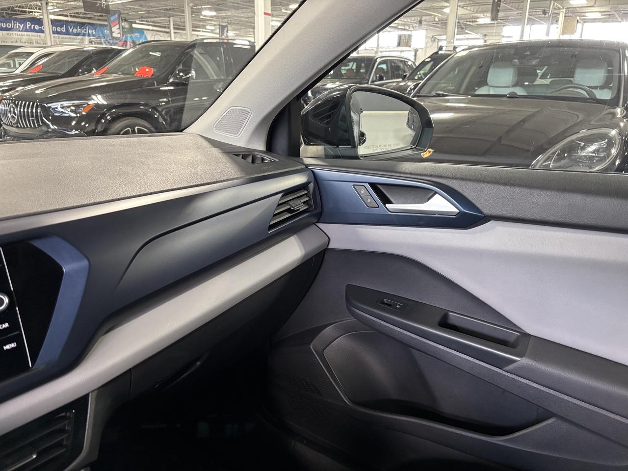 2022 Volkswagen Taos Comfortline|4MOTION|AWD|PANOROOF|BACKUPCAM|LEATHER Photo