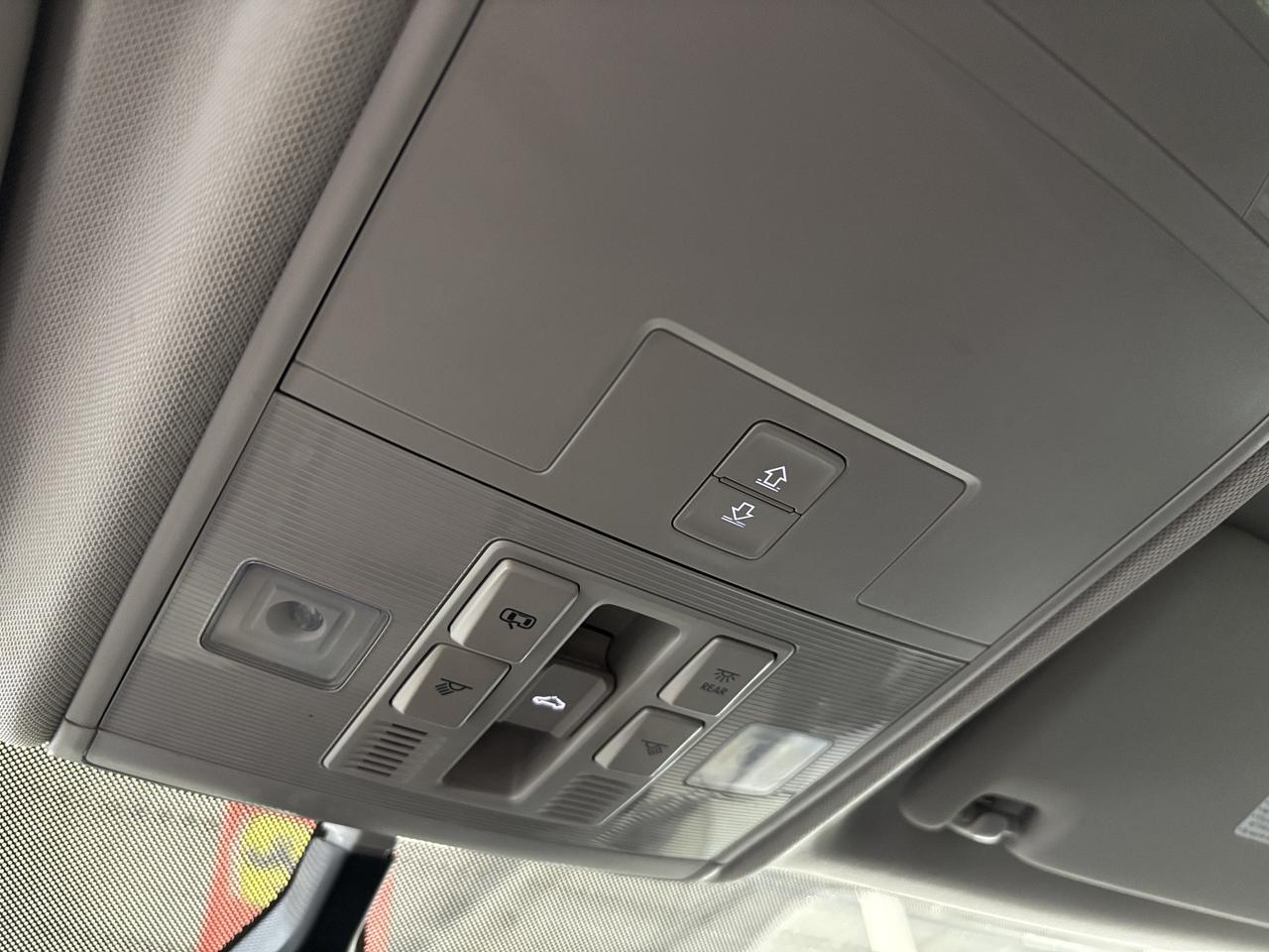 2022 Volkswagen Taos Comfortline|4MOTION|AWD|PANOROOF|BACKUPCAM|LEATHER Photo