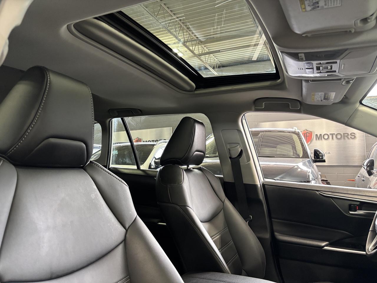 2021 Toyota RAV4 XLE AWD|SUNROOF|HEATEDSEATS|HEATEDWHEEL|LEATHER|+ Photo