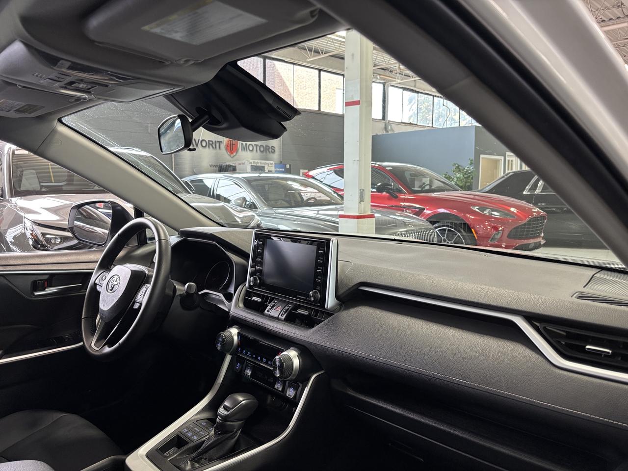2021 Toyota RAV4 XLE AWD|SUNROOF|HEATEDSEATS|HEATEDWHEEL|LEATHER|+ Photo