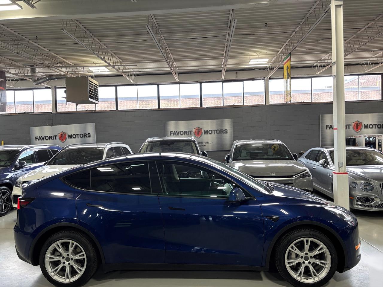 2021 Tesla Model Y Long Range|AWD|AUTOSTEER|NAV|PANOROOF|WOODTRIMS|++ Photo2