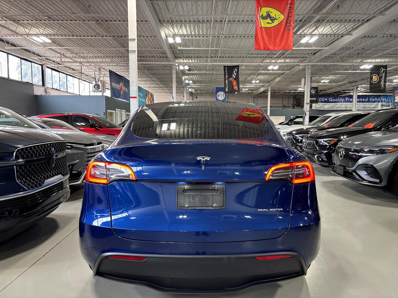 2021 Tesla Model Y Long Range|AWD|AUTOSTEER|NAV|PANOROOF|WOODTRIMS|++ Photo