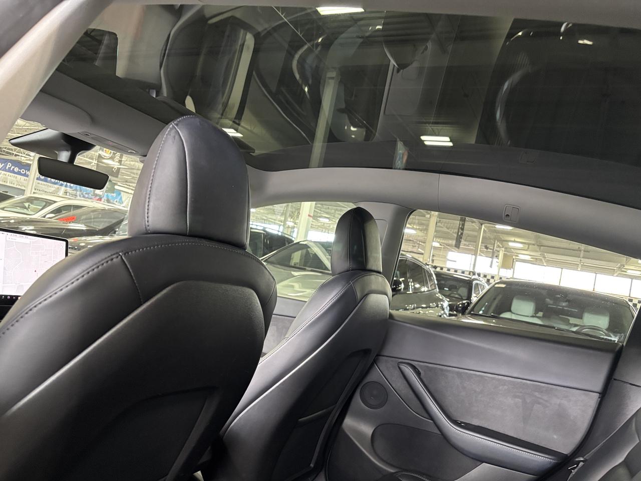 2021 Tesla Model Y Long Range|AWD|AUTOSTEER|NAV|PANOROOF|WOODTRIMS|++ Photo