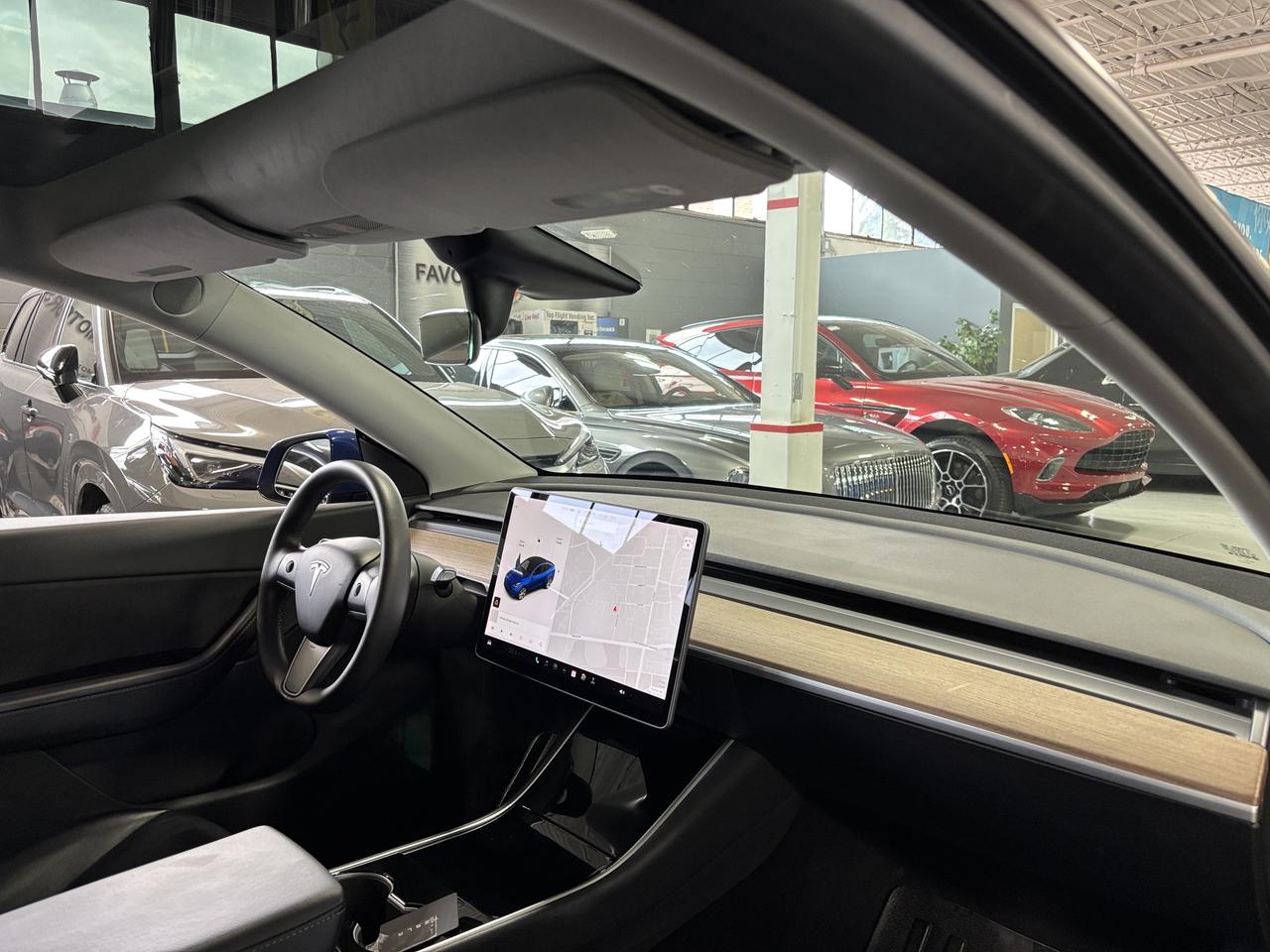 2021 Tesla Model Y Long Range|AWD|AUTOSTEER|NAV|PANOROOF|WOODTRIMS|++ Photo