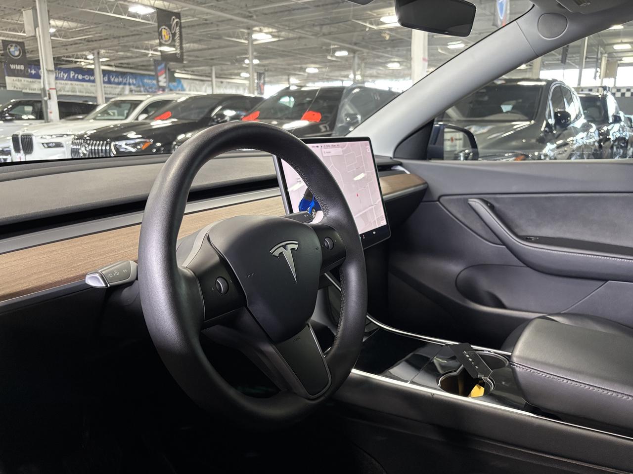 2021 Tesla Model Y Long Range|AWD|AUTOSTEER|NAV|PANOROOF|WOODTRIMS|++ Photo