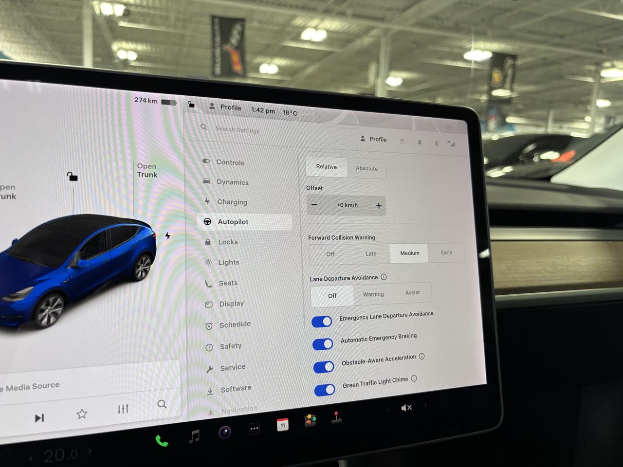 2021 Tesla Model Y Long Range|AWD|AUTOSTEER|NAV|PANOROOF|WOODTRIMS|++ Photo