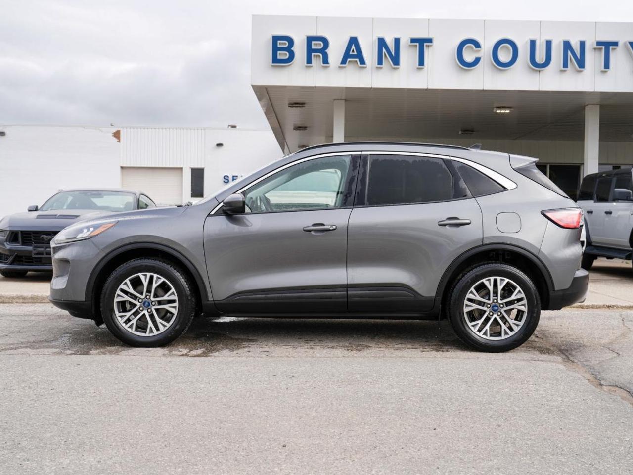 2021 Ford Escape SEL AWD | GREAT KM | CLEAN CAR FAX | 1 OWNER Photo
