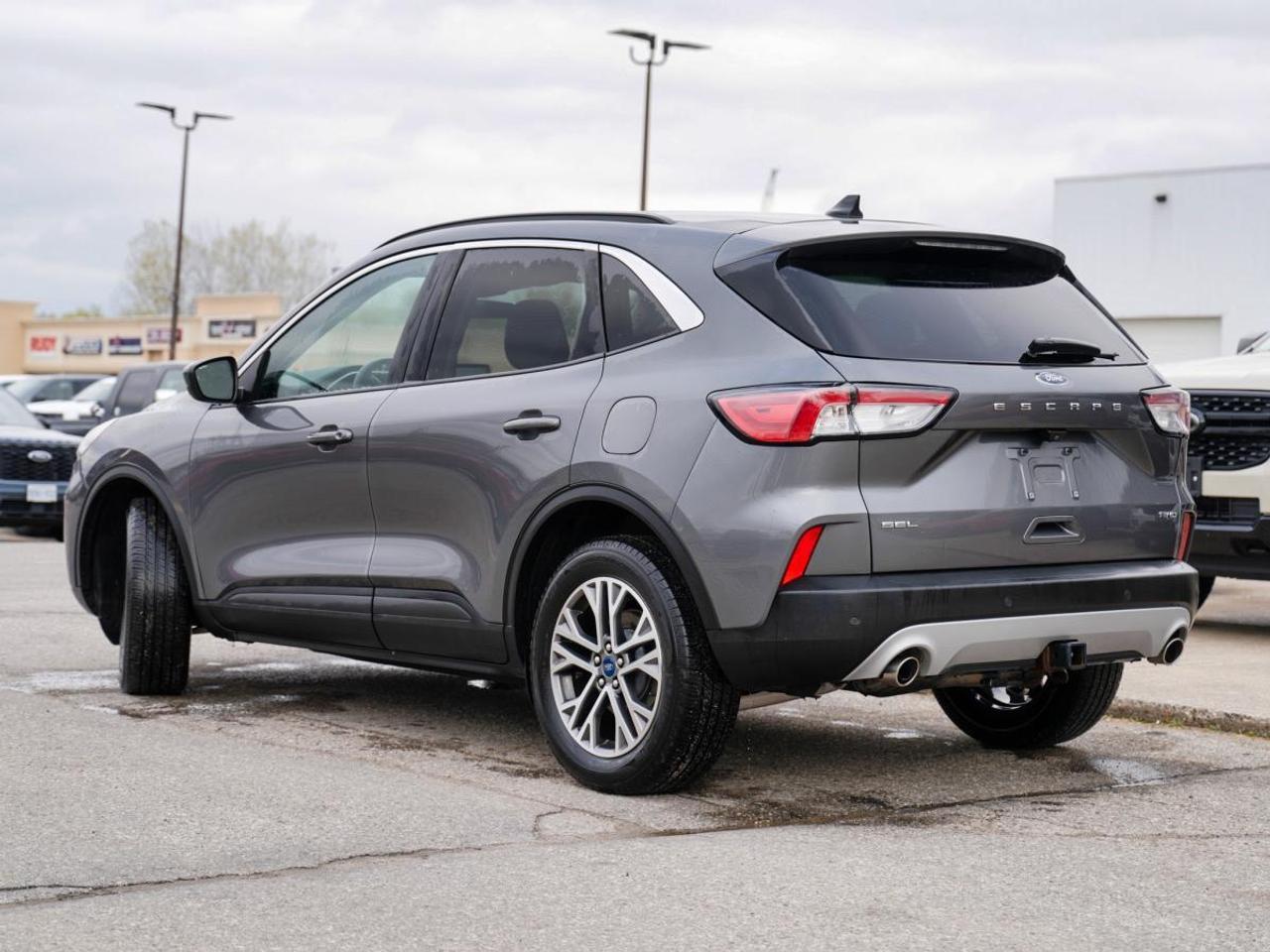 2021 Ford Escape SEL AWD | GREAT KM | CLEAN CAR FAX | 1 OWNER Photo3