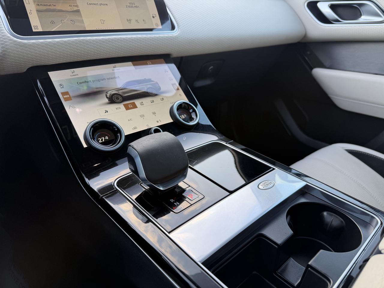 2021 Land Rover Range Rover Velar P340 R-Dynamic S Photo